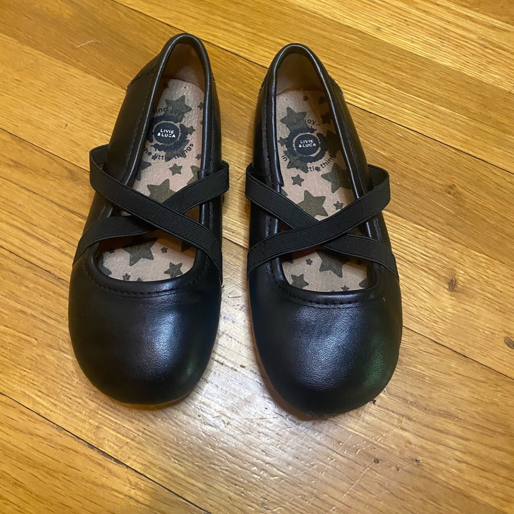 Livie and Luca black Aurora ballet flats. Leather w elasticized straps size 11
